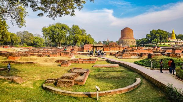 New Delhi to Varanasi flight